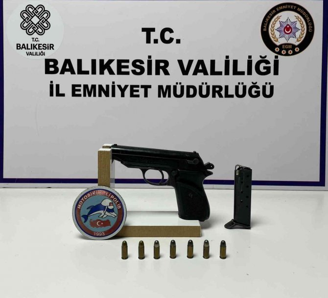 Balıkesir’de Polis 85 Aranan Şahsı Gözaltına Aldı