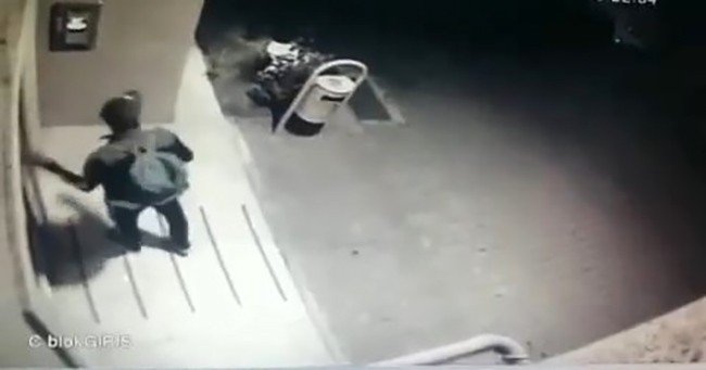 Sabaha Karşı Girdiği Sitede Önce Kapıyı Zorladı, Sonra Bisiklet Çalarak Kaçtı