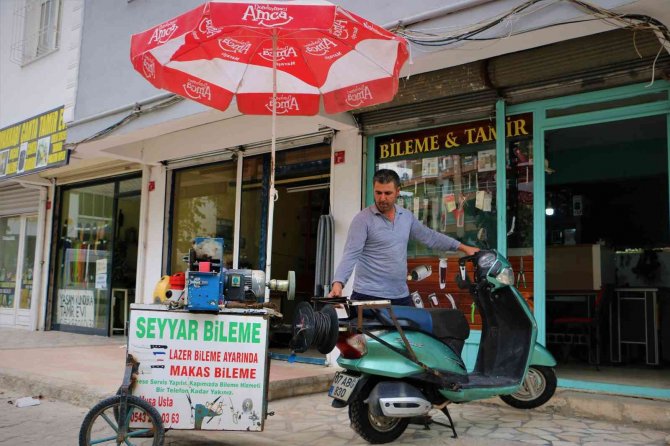 ’Çark’ Kelimesinden Yola Çıktı, Yıllardır Kentte Seyyar Bileycilik Yapıyor
