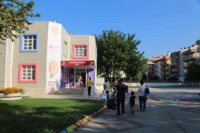 Efeler Belediyesi Gündüz Bakım Evleri Yeni Eğitim Dönemine Başladı
