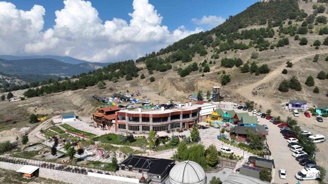 Geleneksel Okçuluk Tutkunları Gürsu Adrenalin Parkta Hedefe Kitlendi