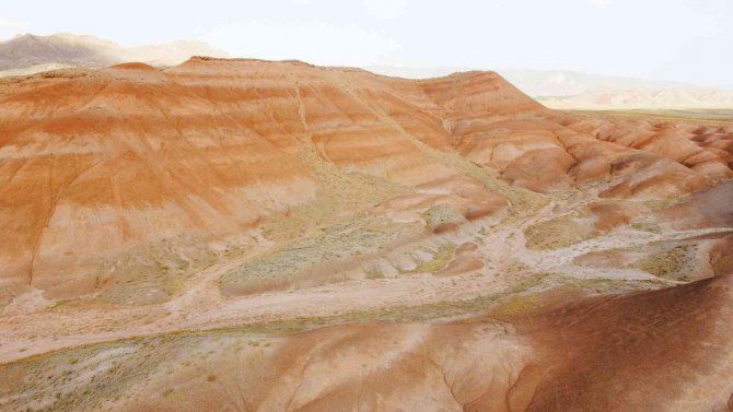Fotoğraf Çekmek İsteyenlerin Uğrak Adresi: Gökkuşağı Tepeleri