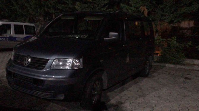 Esenyurt’ta Oto Ve İş Yeri Hırsızları Yakayı Ele Verdi