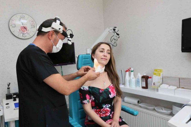 Tükürük Bezindeki Tümörün Alınması İçin Hollanda’dan Cerrahi Hastanesi’ne Geldi