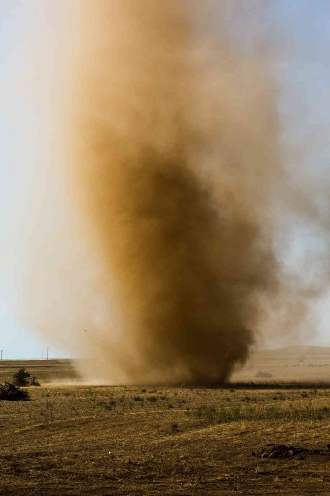 Tatvan’da Çıkan Hortum Paniğe Neden Oldu