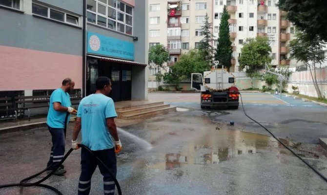 İ̇zmit Belediyesi Okul Bahçelerini Yeni Döneme Hazırlıyor