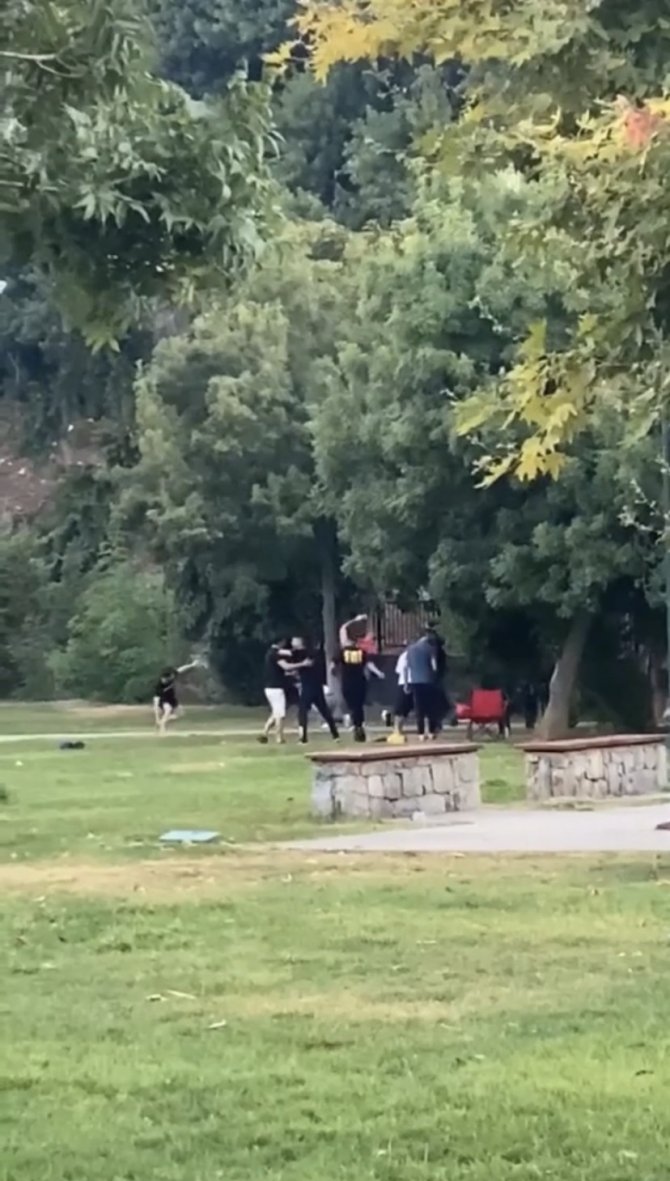 İ̇stanbul’da Tekme, Yumruk, Sopa Ve Sandalyeli Kavgalar Kamerada