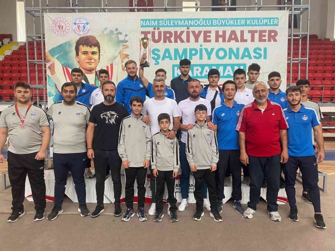 Belediye Başkanı Serhat Oğuz, 2 Türkiye Birinciliği, Bir 3’üncülük Elde Eden Sporcuları Kutladı
