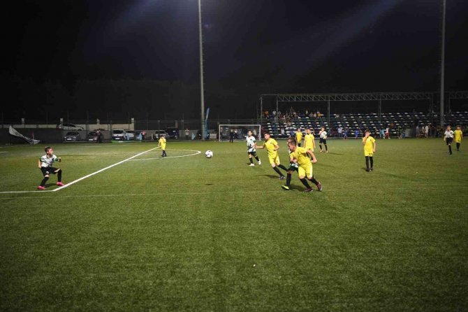 Minikler Futbol Turnuvası’nda Şampiyon Belli Oldu