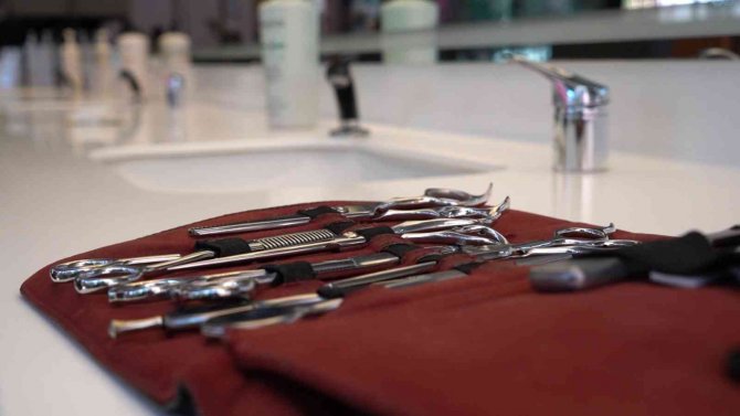 Konyaaltı Belediyesi, Berber Ve Güzellik Salonlarındaki Atık Jiletleri Dönüştürecek