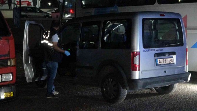 Otoparkta Kanlar İçerisinde Bulundu, Hastanede Öldü
