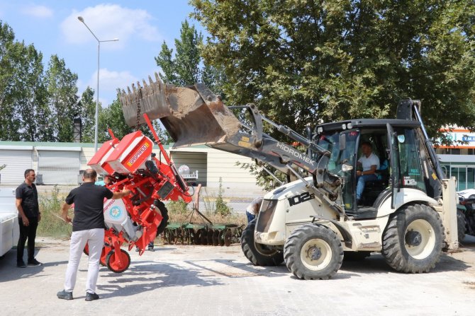 Manisa Büyükşehir Belediyesi Soma’ya Tohum Makinesi Kazandırdı