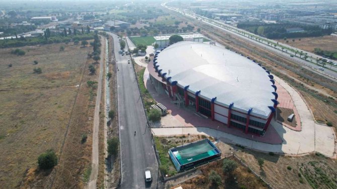 Muradiye Spor Salonuna Çevre Düzenlemesi