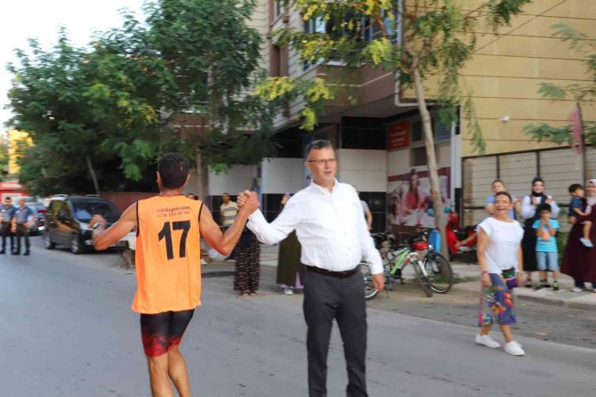 Manisa Üzümünü Tanıtmak İçin Koştular