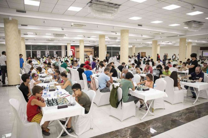 Mersin Büyükşehir Belediyesi 6. Uluslararası Satranç Turnuvası Başladı