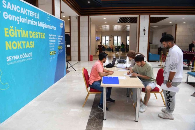 Sancaktepe Belediyesi’nden Üniversite Öğrencilerine Burs Desteği