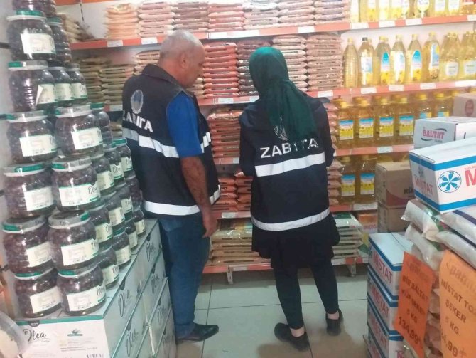 Siirt’te Zabıta Ekiplerinden Market Denetimi