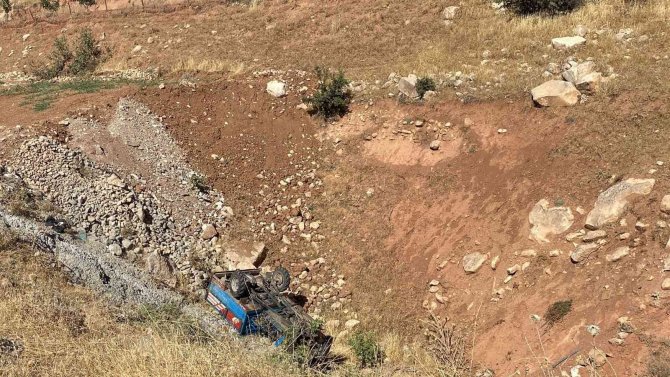 Siirt’te Tarım Aracı Devrildi: 1’i Ağır 3 Yaralı