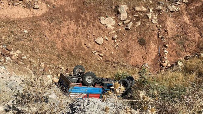 Siirt’te Tarım Aracı Devrildi: 1’i Ağır 3 Yaralı