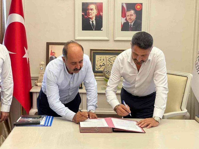 Sivrihisar Belediyesi’nde Toplu İş Sözleşmesi Sevinci