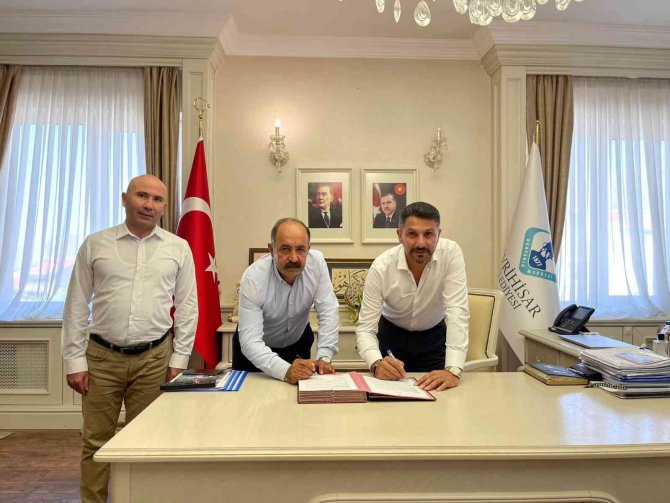 Sivrihisar Belediyesi’nde Toplu İş Sözleşmesi Sevinci