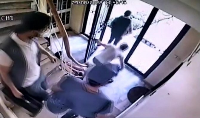 Kadıköy’de 1 Milyon Tl’lik Altın Çalan Şüpheliler Kıskıvrak Yakalandı