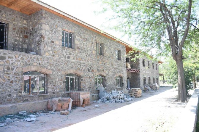 Asırlık Otel Turizme Kazandırılıyor