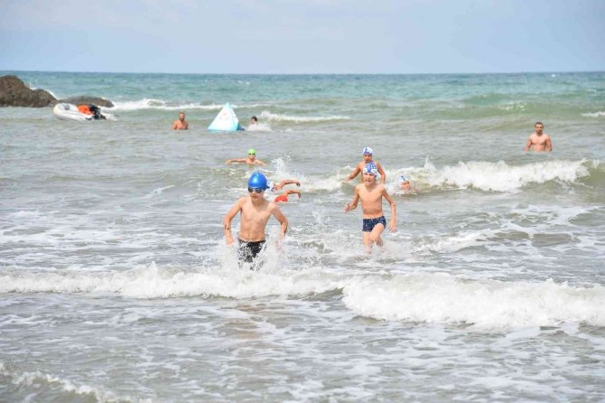 Trabzon’da ’Triatlon’ Rüzgarı