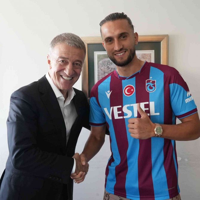 Yusuf Yazıcı İmzayı Attı