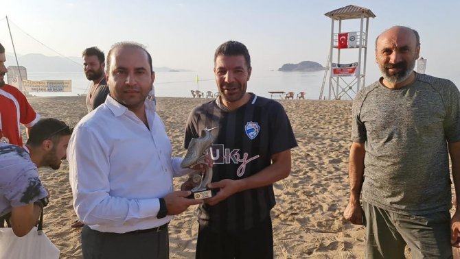 Gevaş Belediye Spor Plaj Futbolu Şampiyonu Oldu