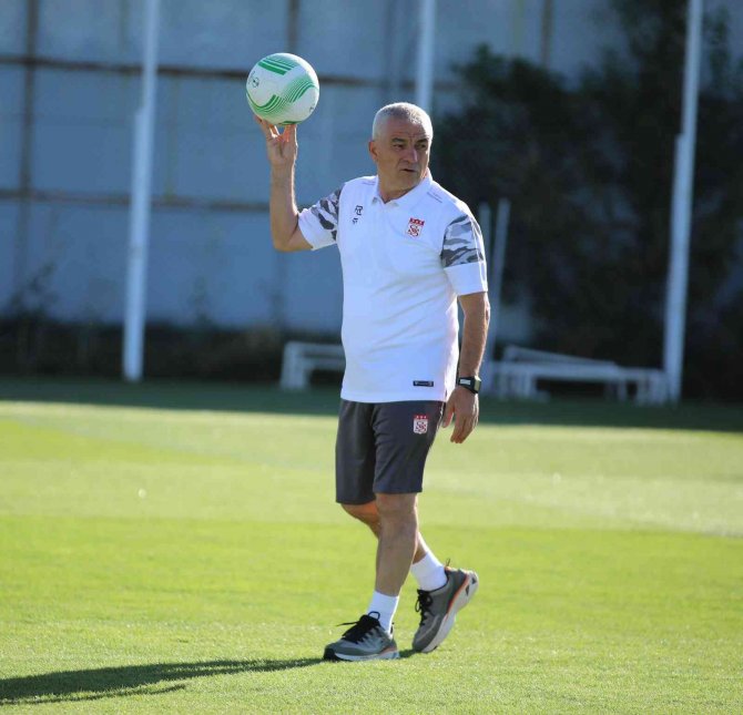 Sivasspor, Slavia Prag Maçına İddialı Hazırlanıyor