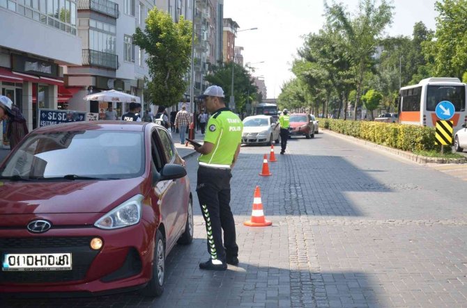 Uşak’ta Bin 337 Sürücüye Para Cezası Kesildi