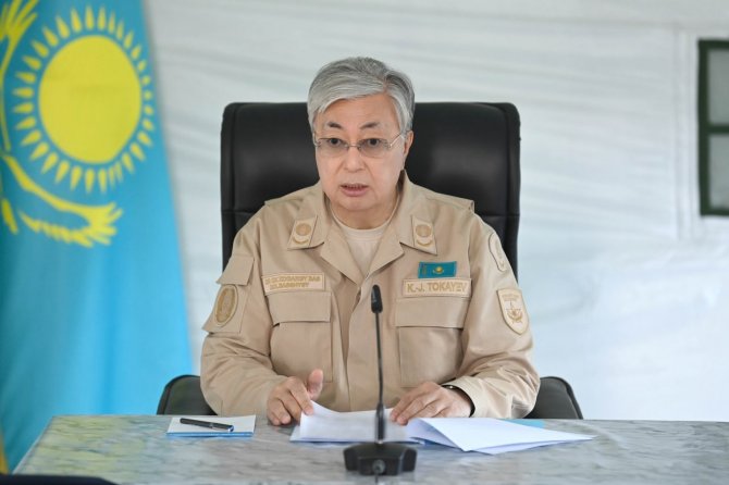 Tokayev: "Hükümet İki, İki Buçuk Ay İçerisinde Sizlere Eskisinden Daha İyi Yeni Evler Yapacak"