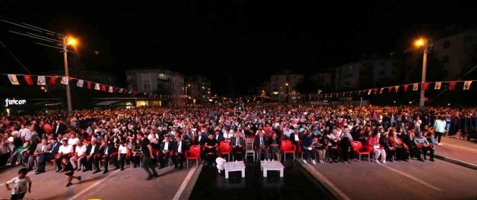 Altın Biber Festivali’ne Muazzez Ersoy Damga Vurdu