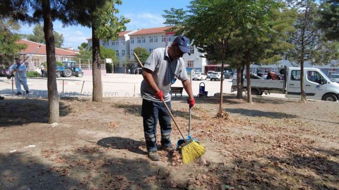 Yunusemre’de Okullar Eğitime Hazırlanıyor