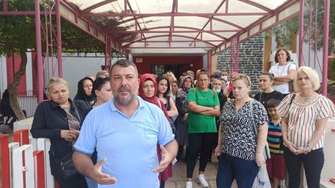 Veliler Okullarının Yıkılmamasını İstedi