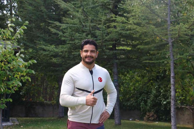 Milli Güreşçi Taha Akgül: “2024 Paris Olimpiyatları’nda Bu İşi Noktalayacağım”