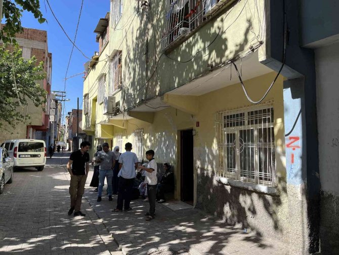 Annesinin Evine Sığınan Kadın, Oğlu Tarafından Vuruldu