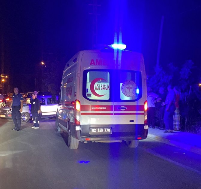İ̇ki Otomobil Çarpıştı: 1 Yaralı