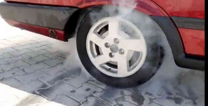 Jandarma Drift Atan Sürücüyü Suçüstü Yaptı