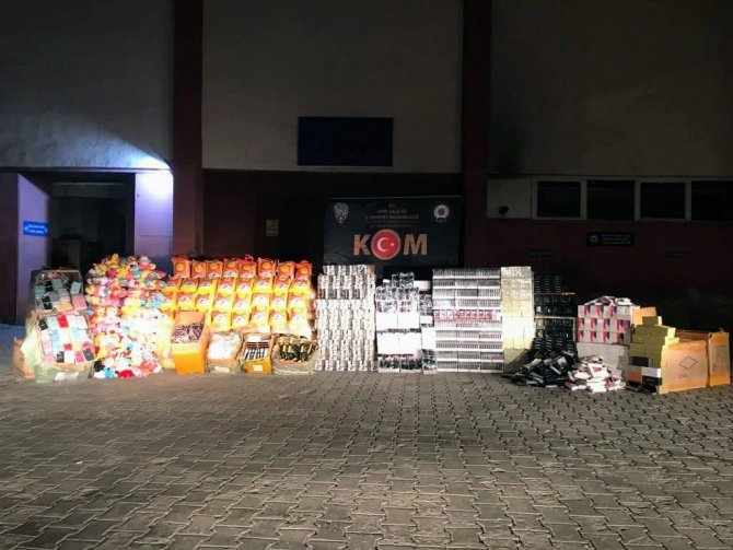 Ağrı’da 2 Milyon 315 Bin Lira Değerinde Kaçak Ürün Ele Geçirildi
