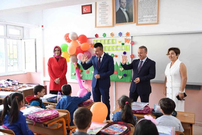 Mini Mini Birlere Okul Hediyesi