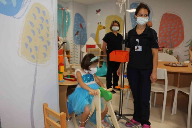 Çocuk Sağlığında Akdeniz Üniversitesi Marka Oluyor