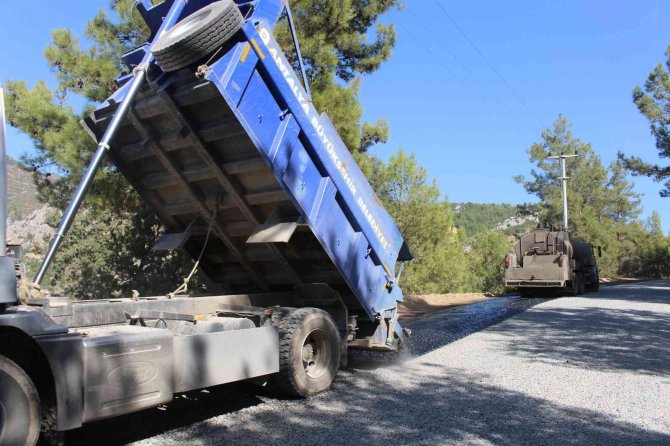 Gazipaşa’da Göçük-gökçebelen Hattı Asfaltlandı