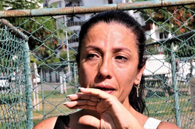 Gözyaşları İçinde Aradığı Sokak Köpeğini Bulana Ödül Verecek