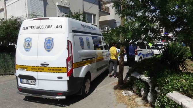 Yaşlı Kadın Kamyonetin Altında Can Verdi