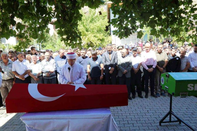 Balıkesir’de Denizde Boğulan Sözleşmeli Er Ve Kuzeni Kütahya’da Toprağa Verildi