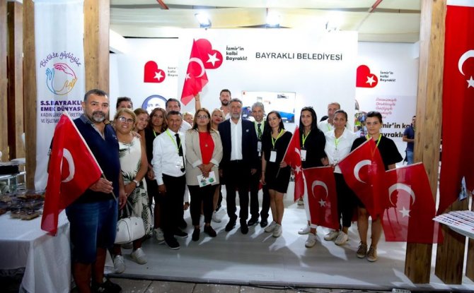 İ̇zmir Fuarı’nda Bayraklı Rüzgarı