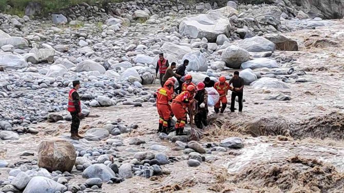 Çin’deki Depremde Can Kaybı 65’e Yükseldi