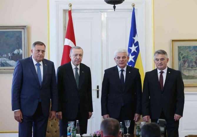 Erdoğan, Bosna Hersek Devlet Başkanlığı Konseyi Üyeleriyle Görüştü